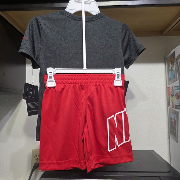 Nike Kids Gray and Red Dri-FIT T-Shirt 4T - Picture 8 of 8